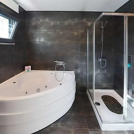 Villa Elegant Albufeira Villa Julialva Platinum 3 Bedrooms Games Great Pool Area Pera