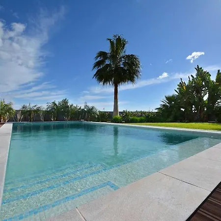 Vila Elegant Albufeira Villa Julialva Platinum 3 Bedrooms Games Great Pool Area Pêra
