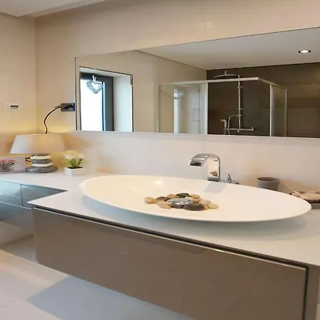 Villa Elegant Albufeira Villa Julialva Platinum 3 Bedrooms Games Great Pool Area Pêra