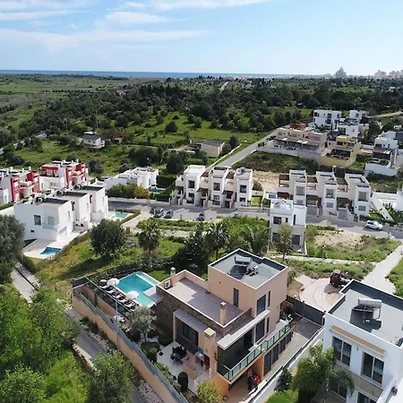 Villa Elegant Albufeira Villa Julialva Platinum 3 Bedrooms Games Great Pool Area Pêra